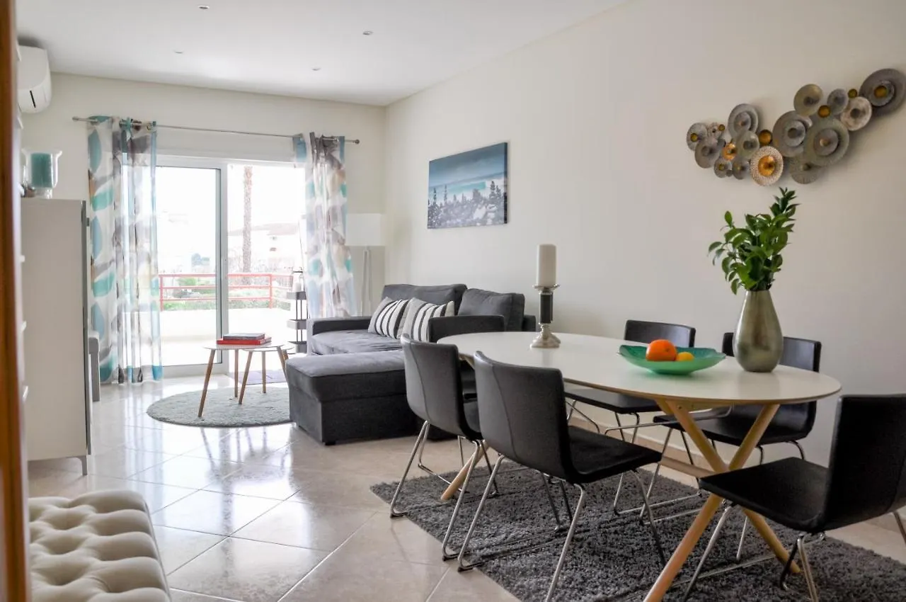 Apartment Lovelystay - 2Br Modern, Pool Access, Close To Marina & Beach Quarteira