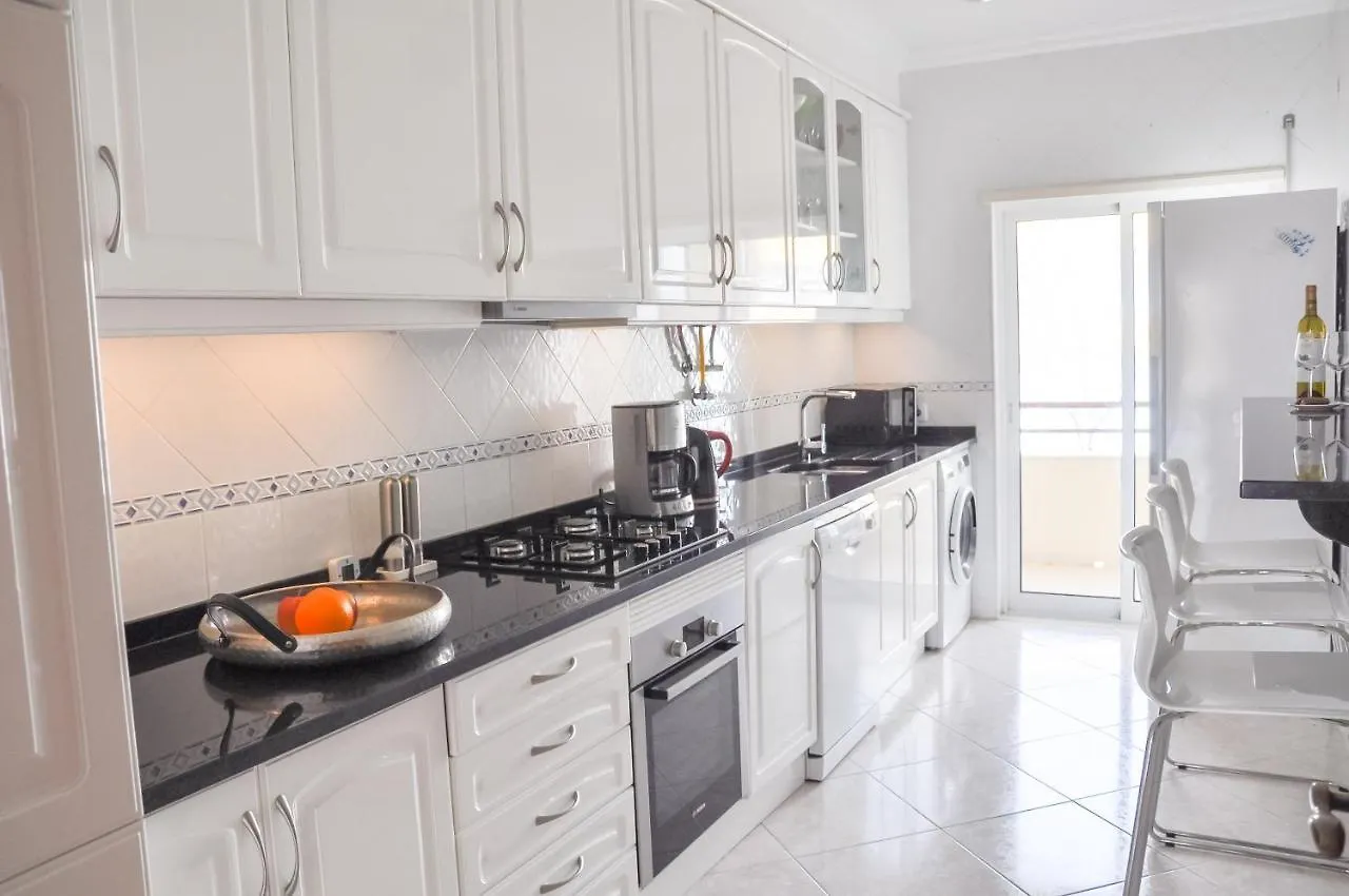 Lovelystay - 2Br Modern, Pool Access, Close To Marina & Beach Quarteira 0*,