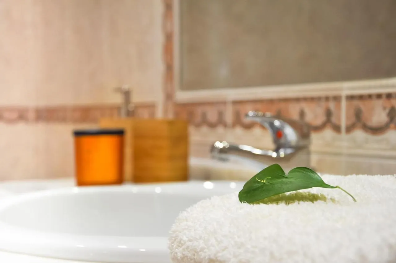 Lovelystay - 2Br Modern, Pool Access, Close To Marina & Beach Quarteira